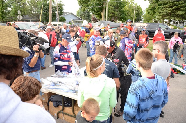 76783B6B-8144-4620-B1EE-71BE93EF2EDB