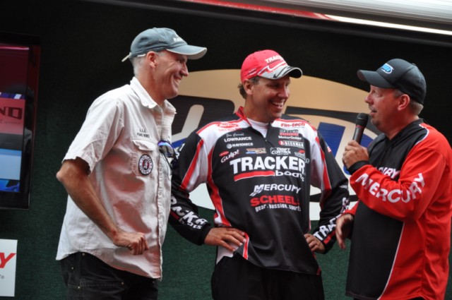 76B40DA3-B01F-4EFE-A053-873ADEA149BB