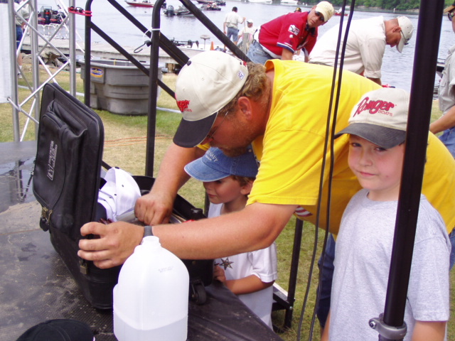 76CD8D2B-E9B0-488F-A808-A3379880F223