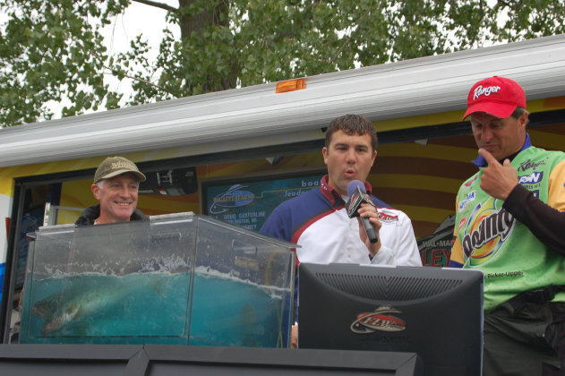 76D978B6-B8DE-40D4-9E64-CA72A0006511