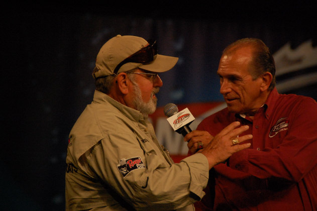 76F3991E-5891-470E-892B-EB214214EFF8