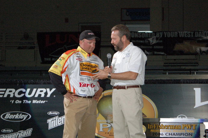 7719F9B7-EF05-4B32-A55E-43C2CA60C815