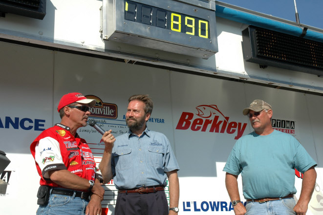 771F1639-A0AE-4EE2-8A22-45054EA442F2