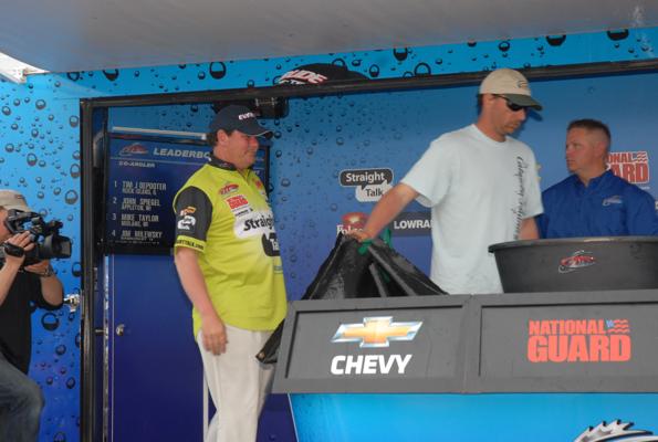 774E742D-98DC-4A1C-A22E-7988E103B397