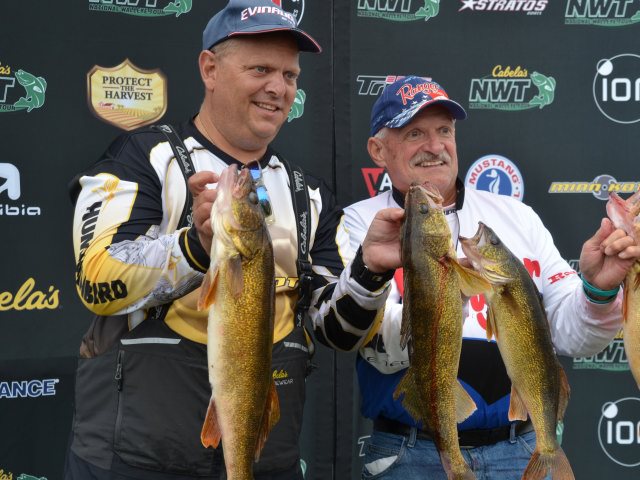 77711693-C0F6-4E98-90F0-FB385F9CC0AB