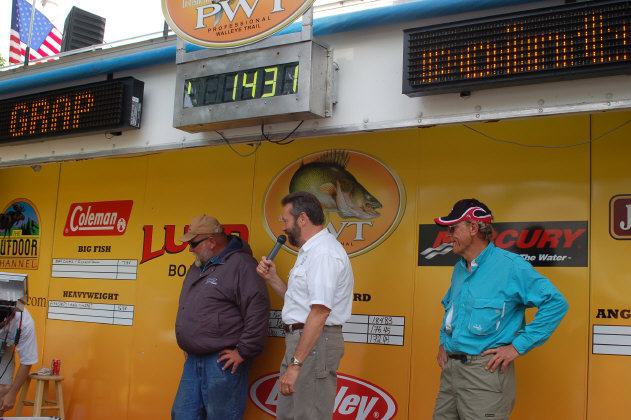 778CA8E0-0034-41BA-8A47-6C658AC09328