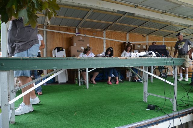 7805D7FD-E670-46AD-ABE5-D5C3E011DE5E