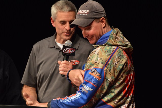 787DF0B5-4F9C-4E12-8EED-955FADC6DC53