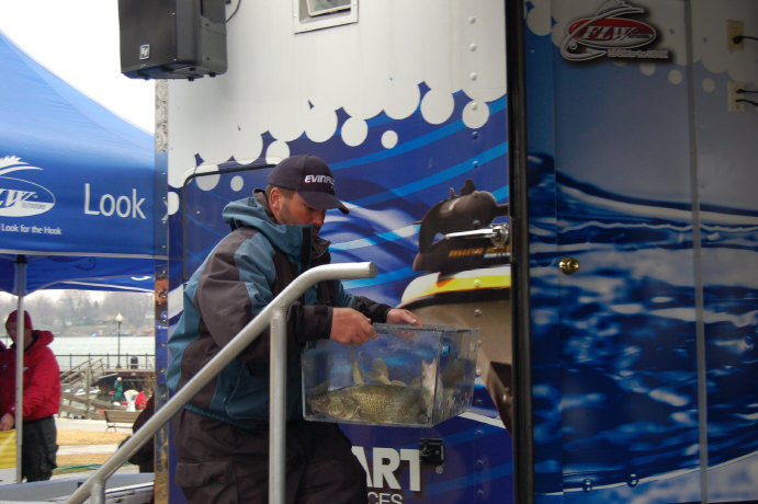 792D1039-060E-4F8D-9021-A946B8E69E41