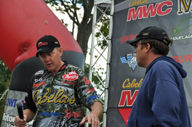 7939F2AA-ADC7-4C8E-92BF-BE1AC7CA299A