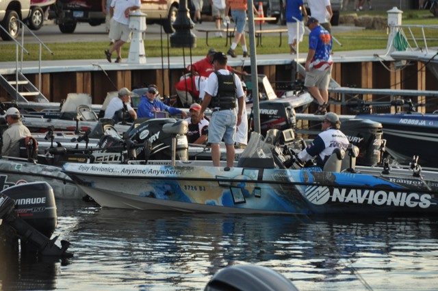 79659B11-A049-4243-B1E0-E34D2E1185CA