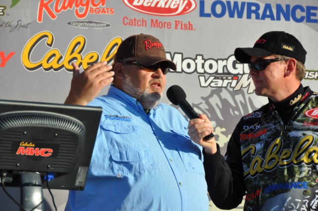 799991EF-2F92-493F-9F2B-0A616586002B