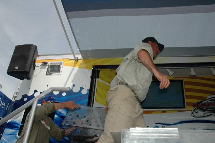 7A0381B2-C0E1-4720-8201-04897D66E29A