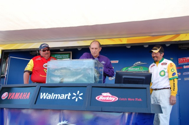 7A06F3FC-E140-4471-A793-E749F135E393