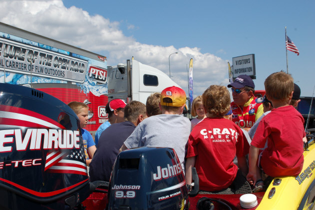 7A303985-2F30-4C48-AB68-0B7366C432E6