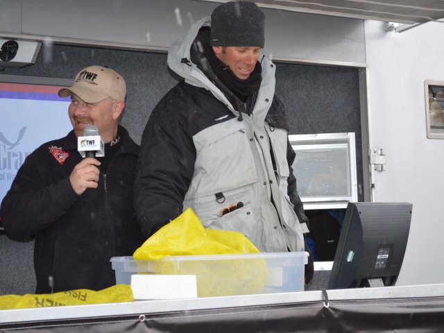 7A8E6EE8-2A5A-406E-99C1-1D0200AA31DF