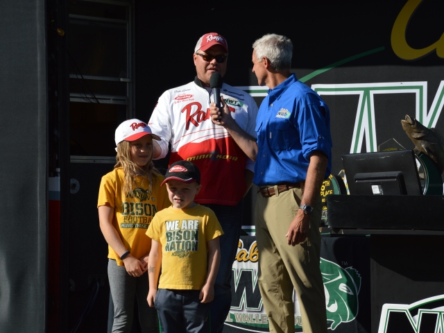 7AB00DAF-10CD-4973-A9BB-34C4D40C7212