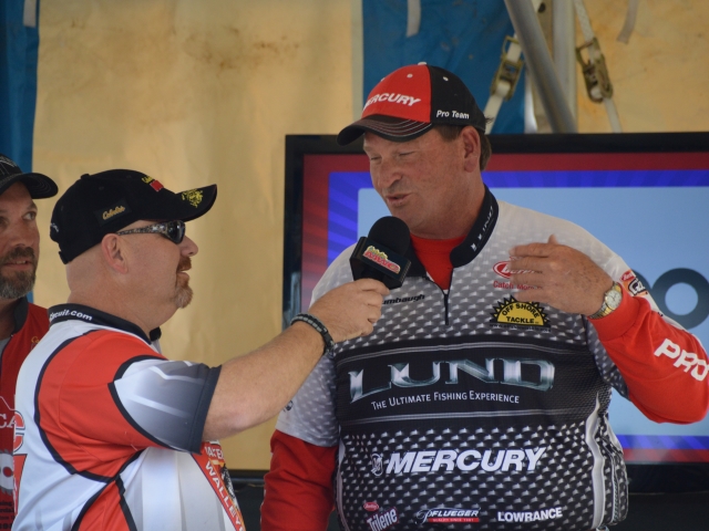 7B027A42-04F5-4788-90C6-B8CBD3341A37