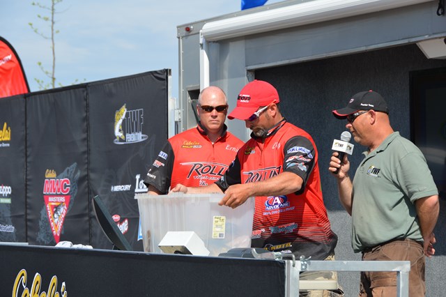 7B725E93-882F-42D2-9FAD-8C10C8B39524