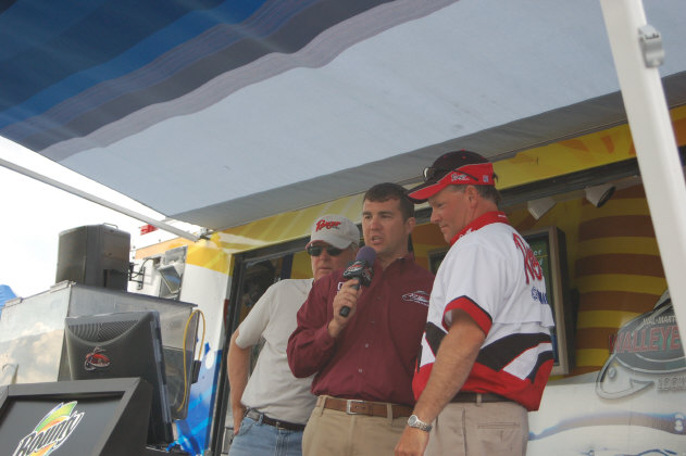 7B9F0609-6352-43DC-84D9-8F274FB5270D