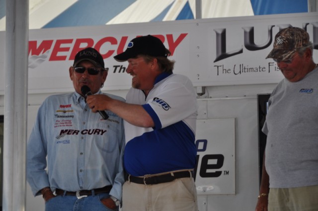 7BBBD592-21ED-4D5C-AF0B-CAA4AC112647