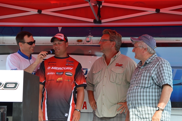 7BC3E105-C897-4CA8-A538-6C1B28E59104