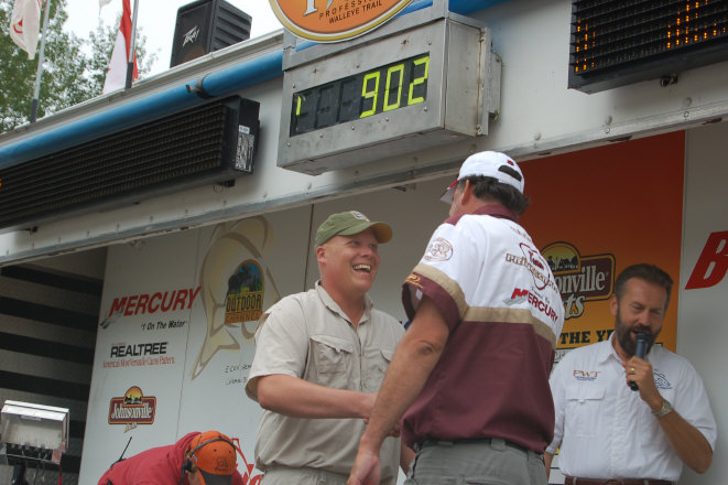 7BC89261-287C-416B-A25F-EC451E65F8F5