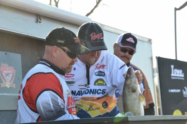 7BFA5418-3DF2-4D2E-B2FF-5FCAEB5DD9D9