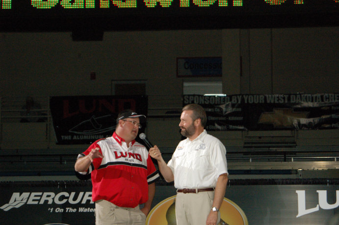 7C03376F-8127-4816-A24B-A6461D63F594