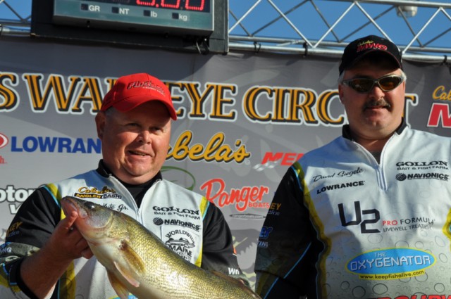 7C22E8D4-9B31-48C6-AE24-9B3640CB2448