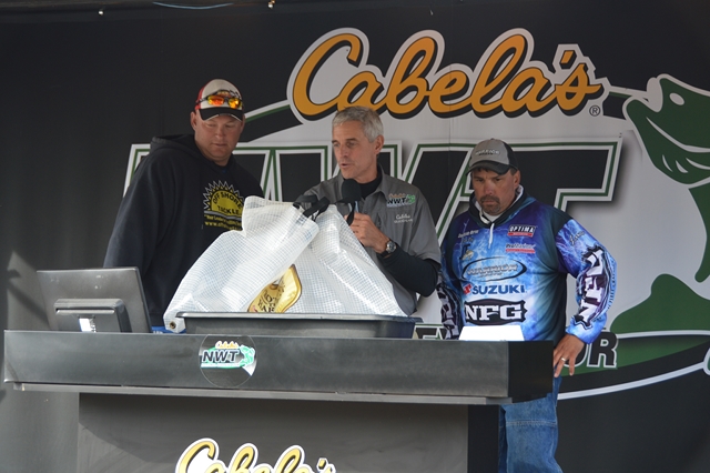 7C36BFA6-9B13-46D3-A01D-69C9DABF3FB8