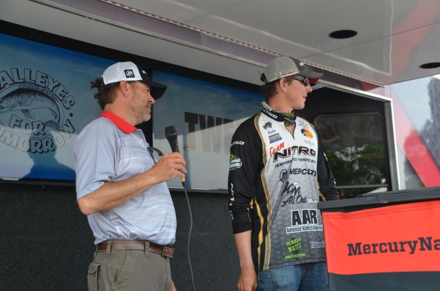 7C402D94-E7D6-48D8-8A8F-5021F37D574F