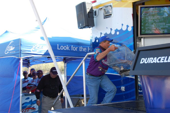 7D16FC3C-E11D-4F77-94EE-6F77E1F9989B