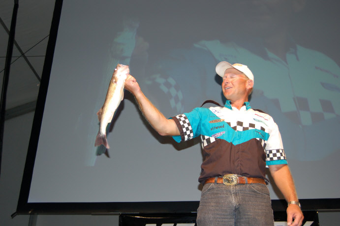 7D9BD8E8-0F85-4E59-B01C-4F0E2DAA1E84