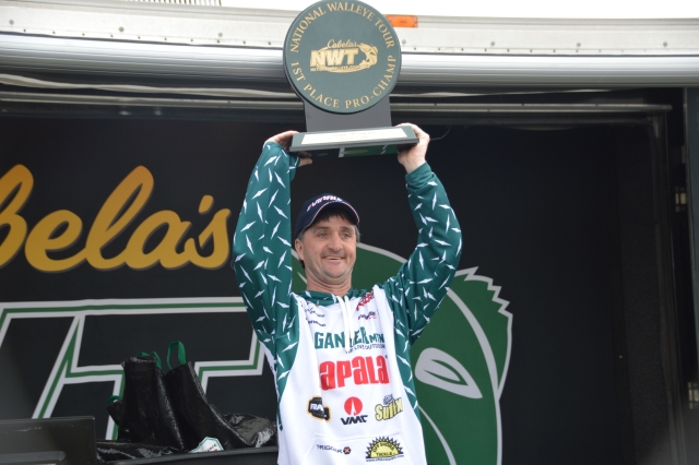 7D9C1FE2-6E37-43E9-826B-0990E501667A