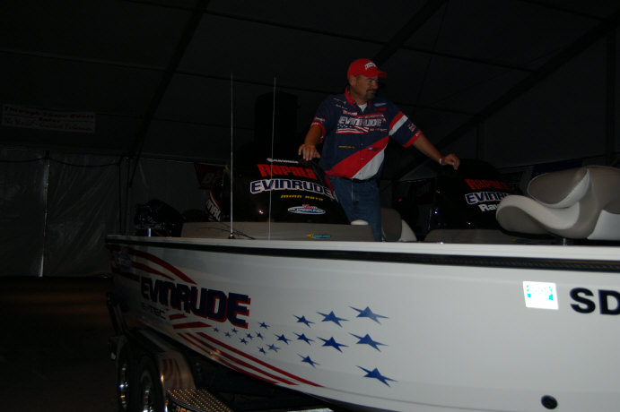 7D9F9917-FCF9-47E3-A1A7-47DF1DE38315