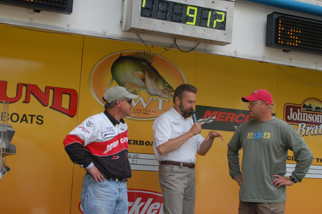 7DB6349D-19DA-461C-BEBF-6A9080390CA8