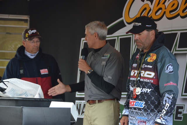 7E06799D-0A9E-43FC-9CDB-D1AEAC251BC2