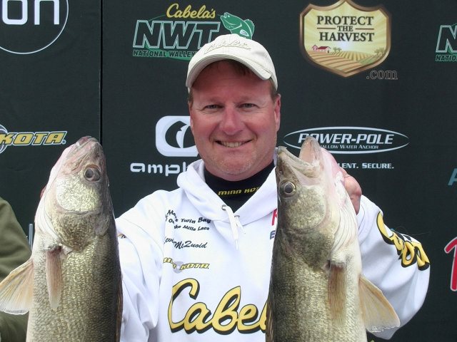 7E269365-0587-4B11-BF22-61BFDA93F66D