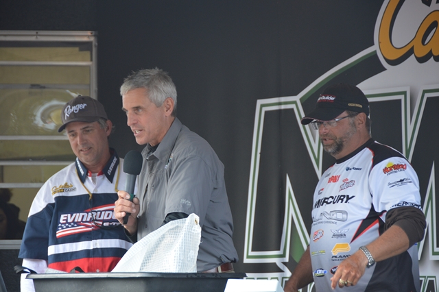 7E37A71F-3DD1-4BEE-A356-3621DBD0D76E