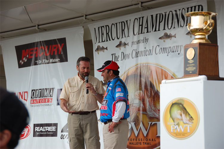 7E7AC775-96A1-4F37-8085-15BF837D10A7