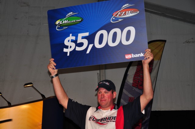 7E8B00D0-C19A-49AA-8A76-64C5099BF3C8