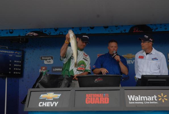 7E93516B-C26B-4ECD-A6CB-083FB90D6C4E