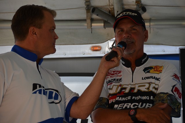 7EA60855-24AE-41F3-92C1-A81BFCB199F9