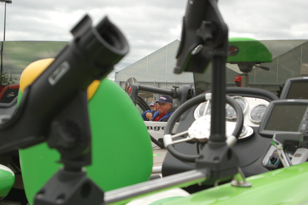 7EC5F488-F94D-481C-8E8E-B9B1B64CBBB0