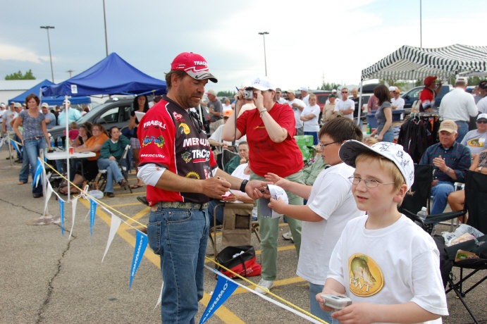 7EEF07EF-40F5-432B-88BC-C3D0449159E9