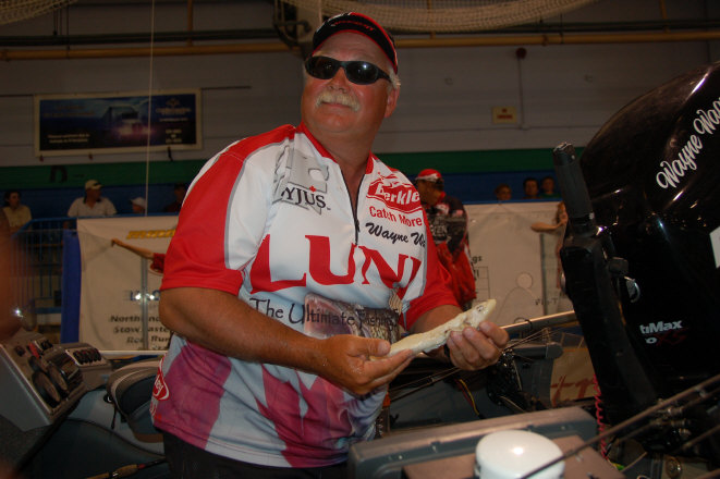 7EFE7D86-C265-4E1E-9D3B-0D2CD5F1EF32