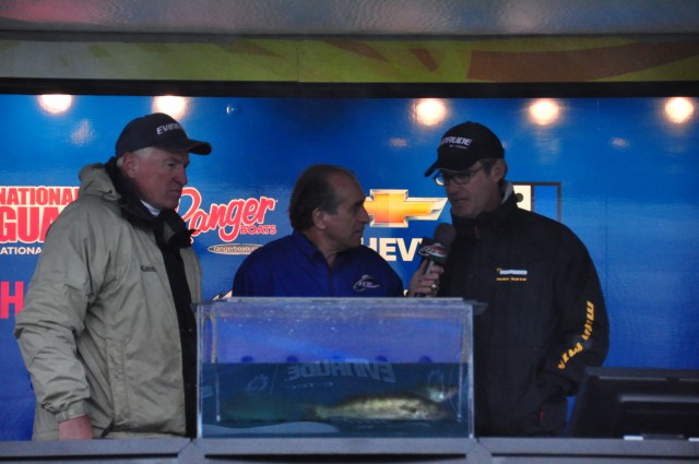 7F26454B-013A-4DEF-B4A4-5B25BA18626D