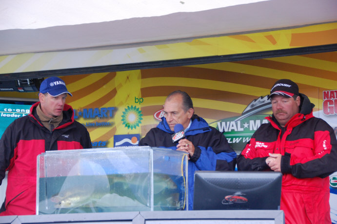 7F2A68F8-33CB-4F73-A932-9C0C1ACD7621