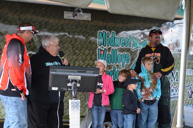 7FA853A4-3ABD-4129-9894-7BD20F680229